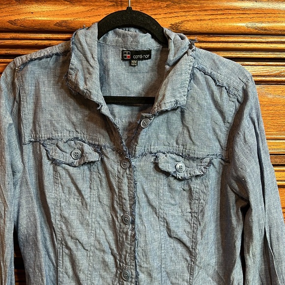 Carre Noir Linen Button Front Shirt - Picture 2 of 7